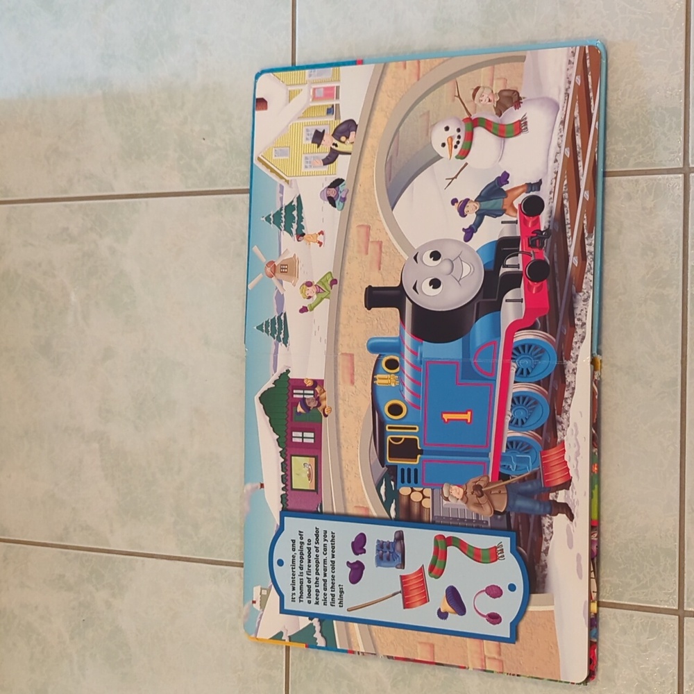 ⭐️ 5/ $25 Thomas and Friends look and find book - Picture 9 of 12